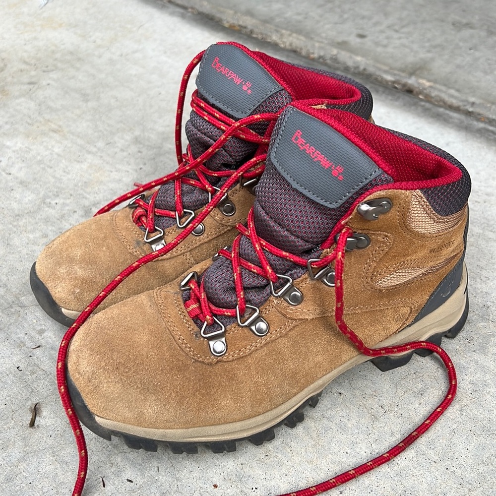 Bear paw hiking shoes